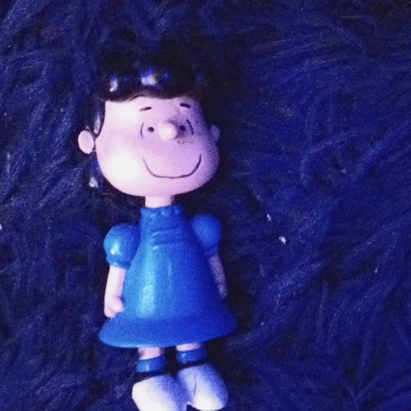 2015 McDonald’s Toy - LUCY VAN PELT Talking Figurine - Picture 1 of 1